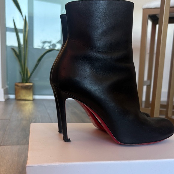 Christian Louboutin boots! - Picture 4 of 9